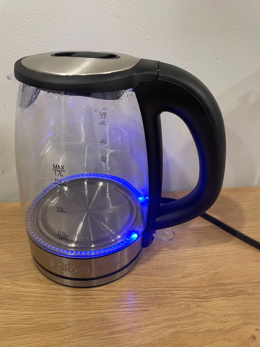 Salton 1.7L Glass Electric Kettle
