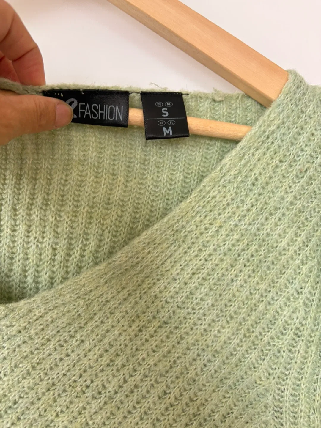 Q/S designed by Sweater - Size M image indicator(3)