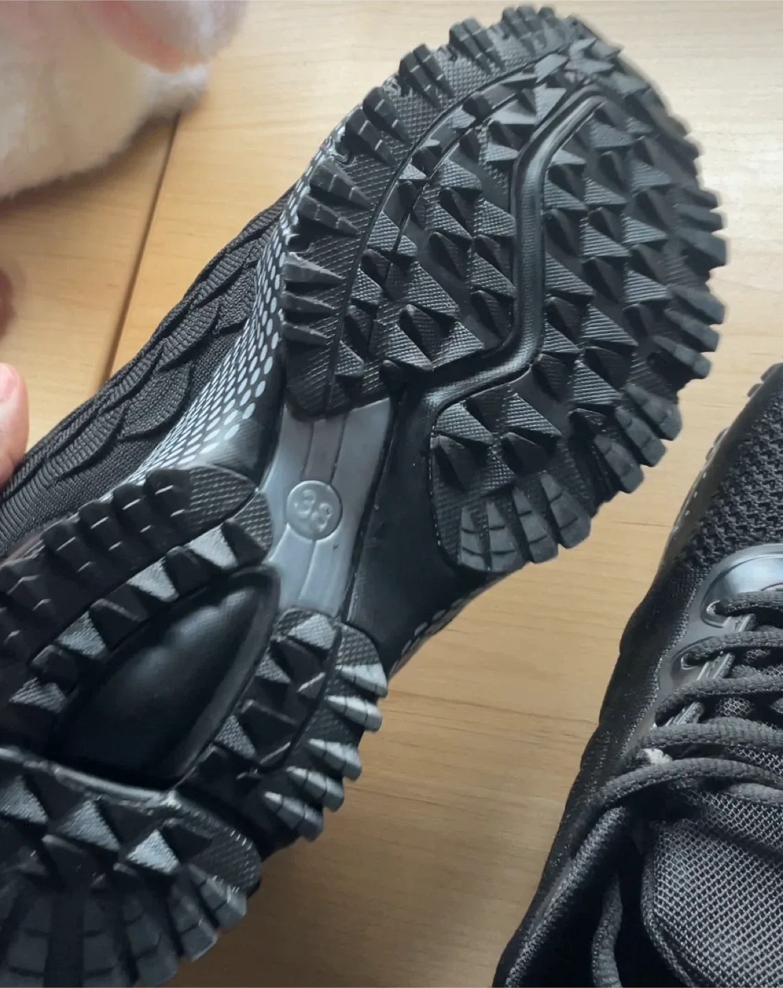 Steel toes Black Safety Sneakers - Size 38 image indicator(2)