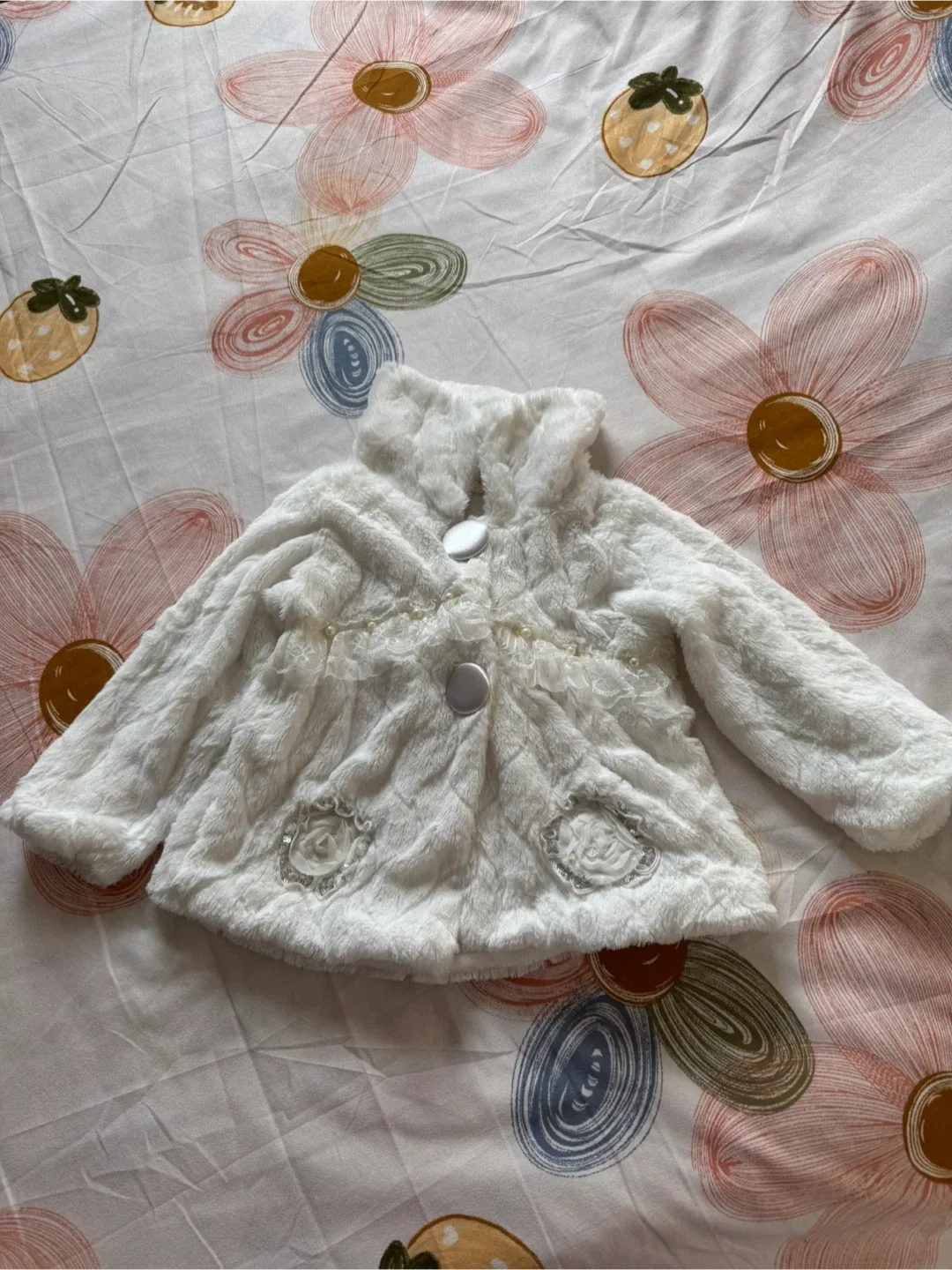 White Faux Fur Girl Jacket (size 4-6)
