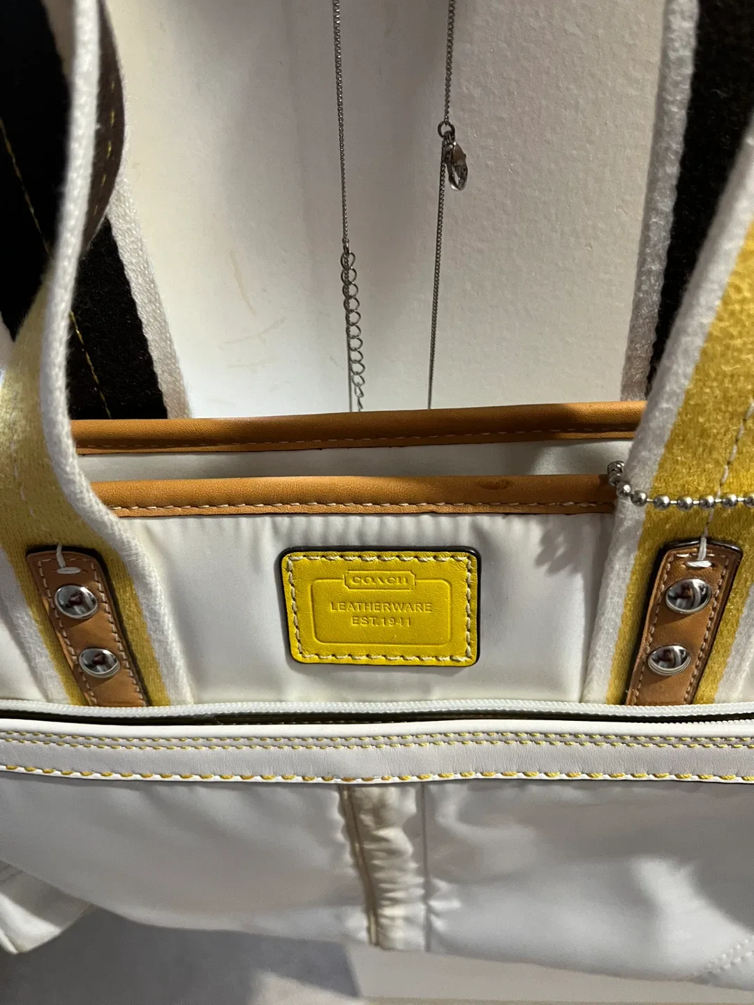 VINTAGE Coach White & Yellow Handbag image indicator(6)