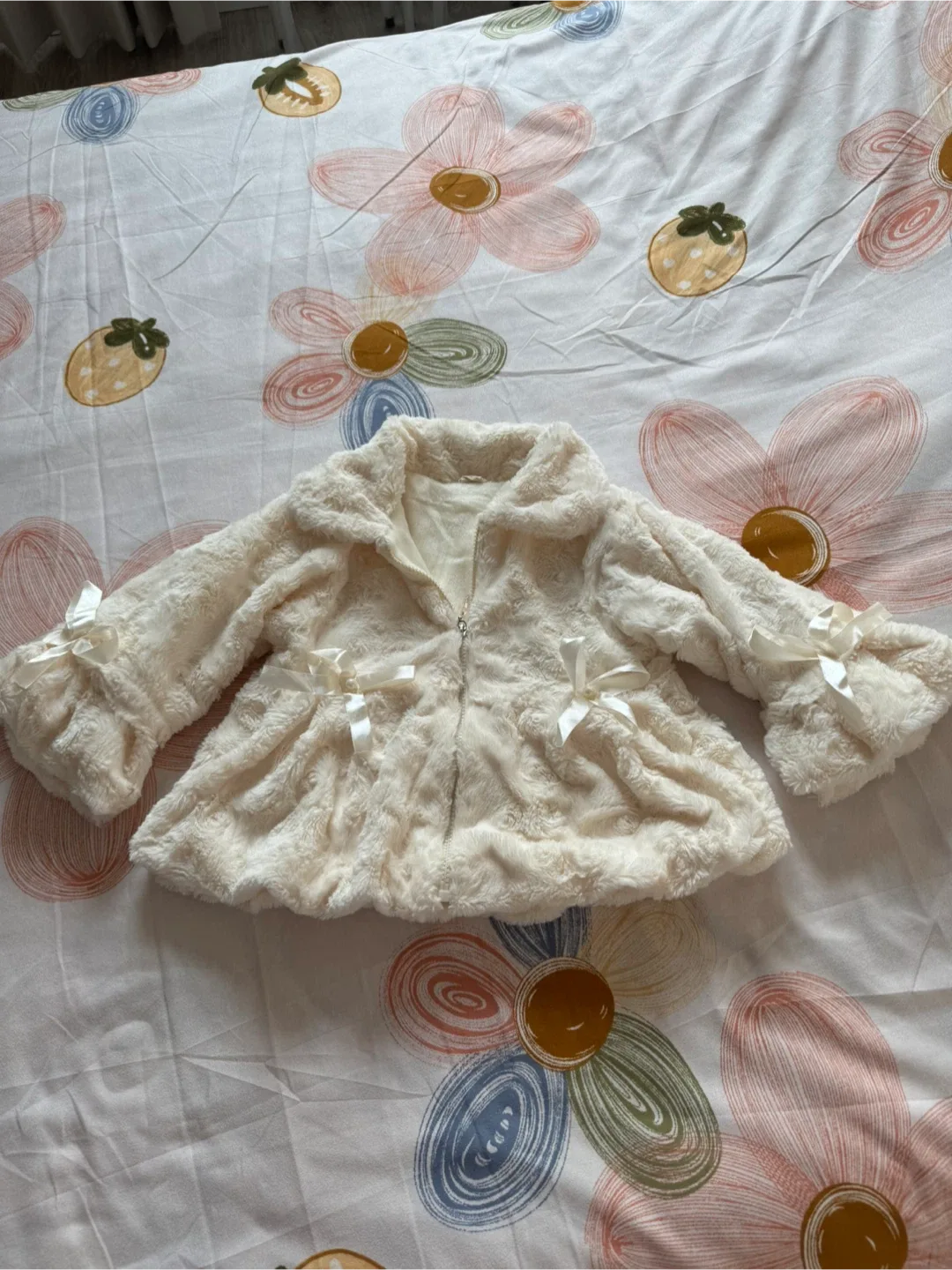 Cream Faux Fur Girl Coat (size 4-6)