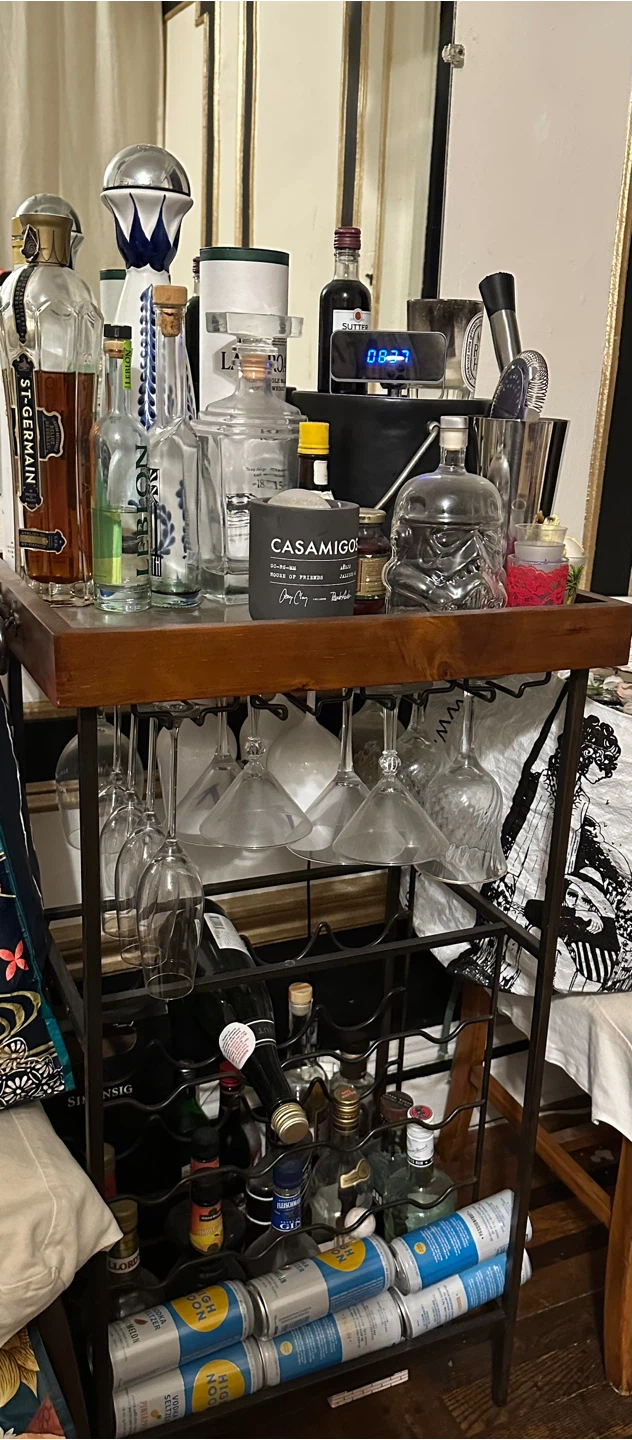 Cast Iron Bar with Removable Serving Tray