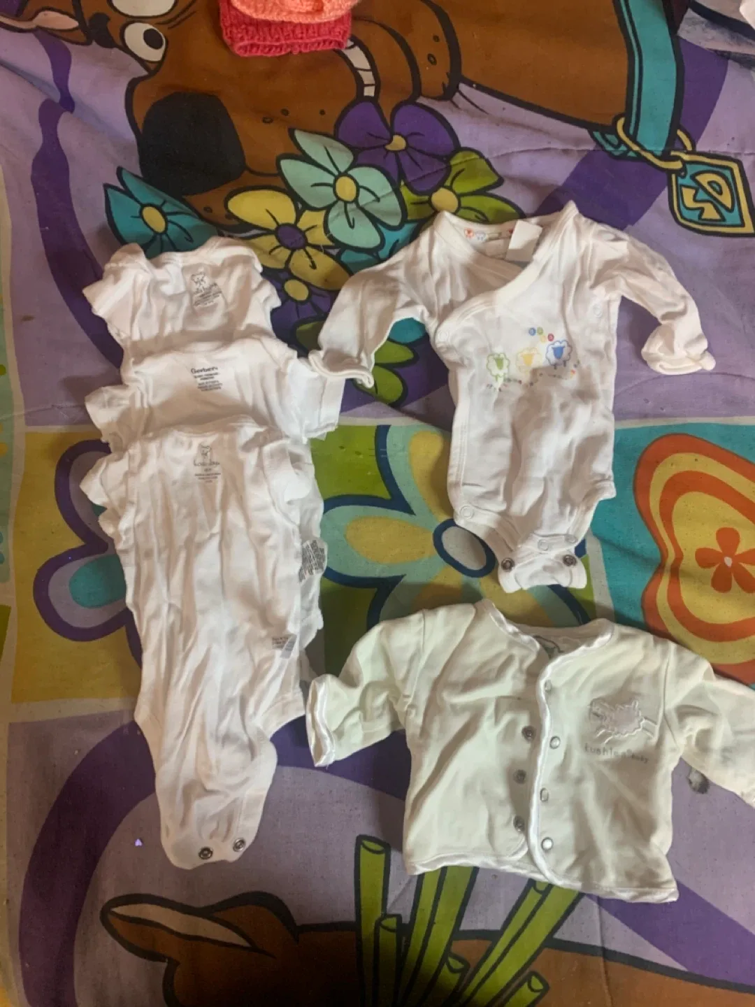 Preemie Baby Onesies and Hats Bundle image indicator(7)