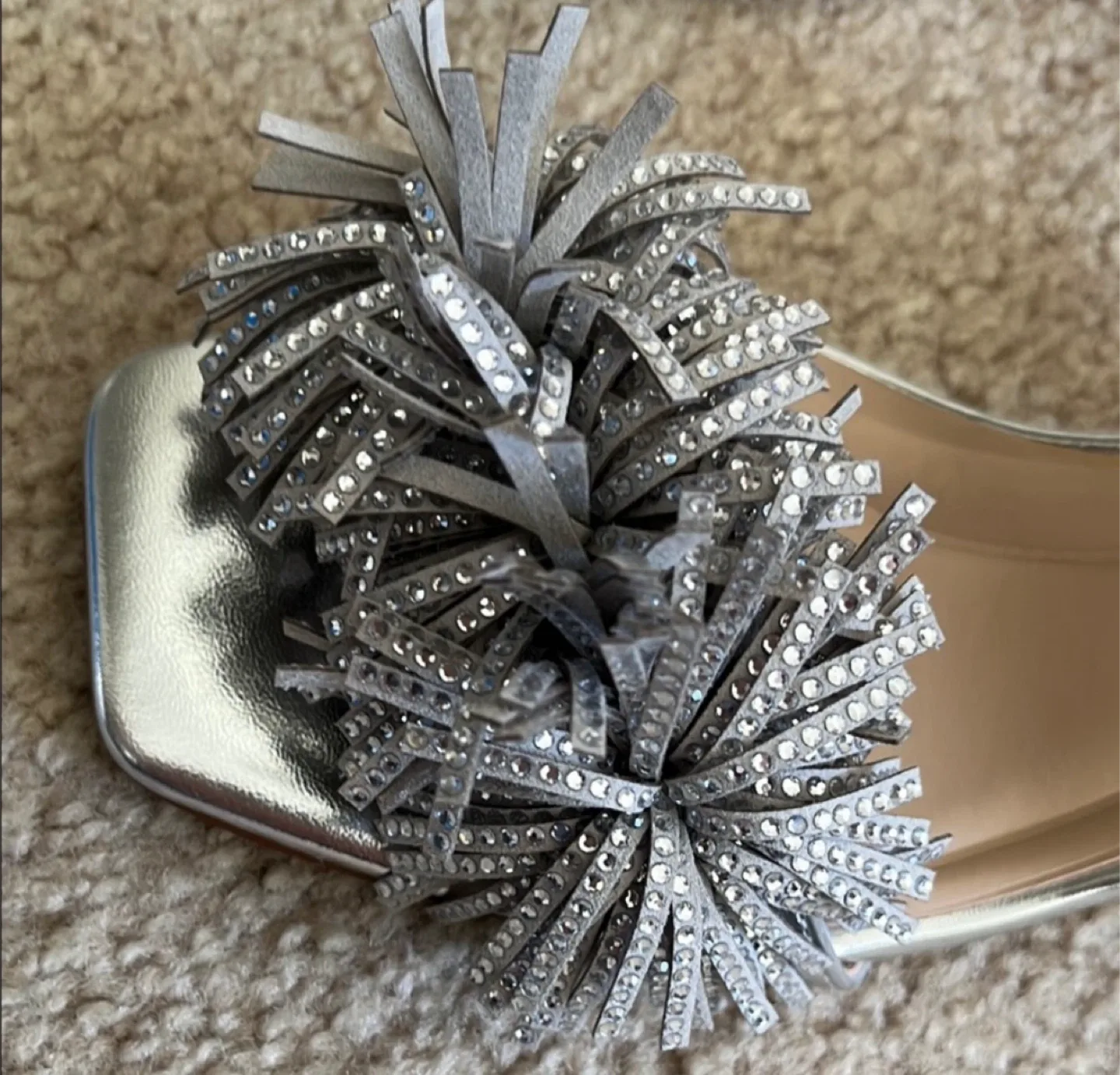Charles Silver Heels - Size 7 image indicator(5)