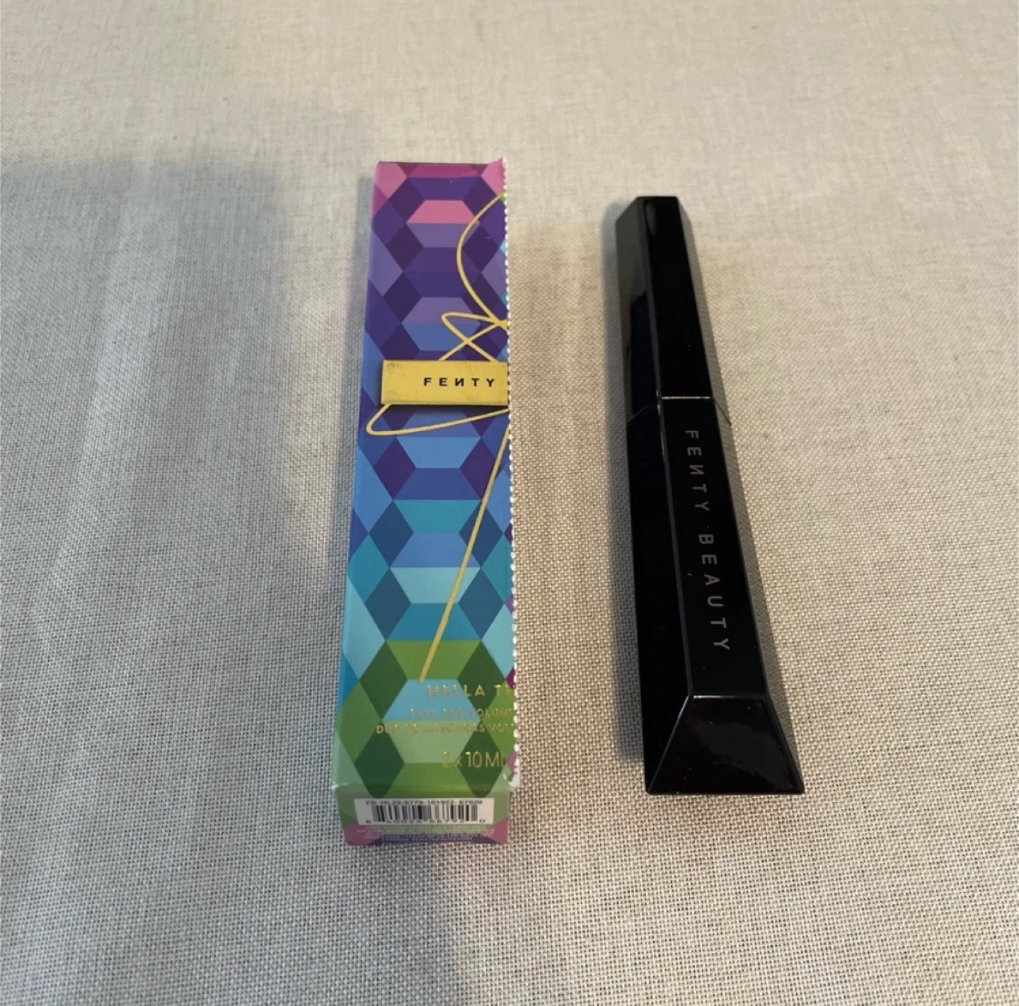 Fenty Beauty Hella Thicc Volumizing Mascara - Black