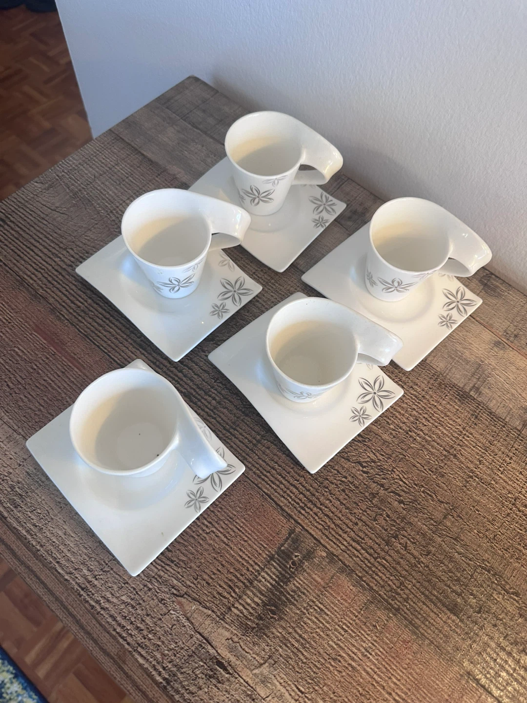 Queen Coffee Cup and Saucer Set (5)