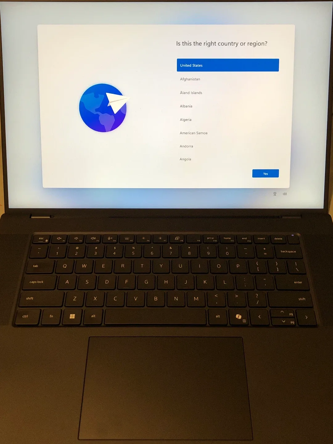 Dell Precision 5690 Laptop image indicator(5)