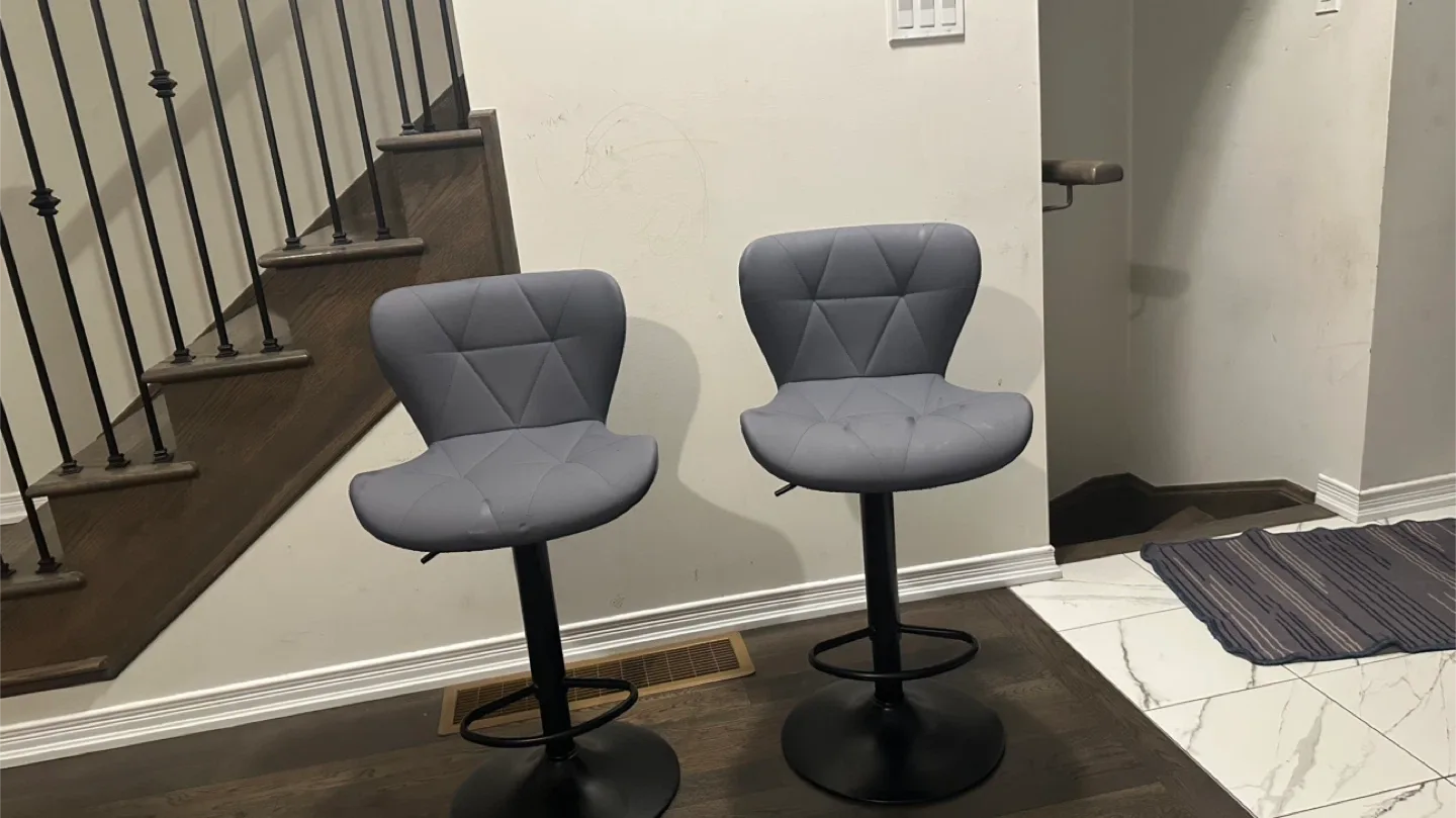 Set of 2 Grey Bar Stools image indicator(2)