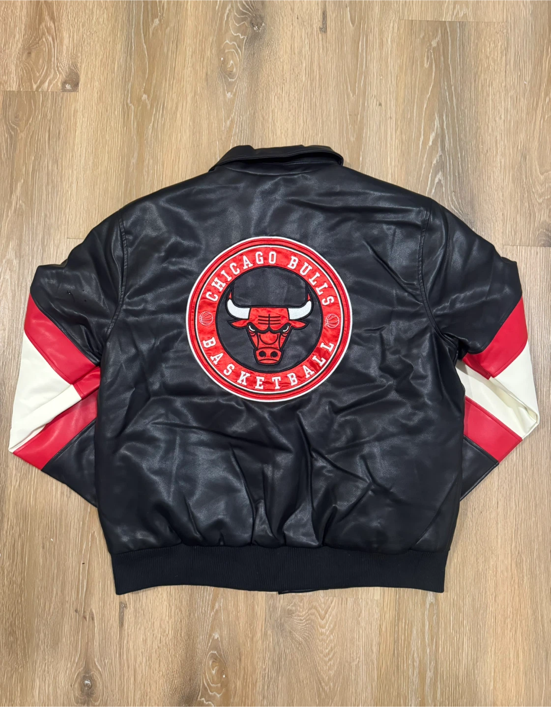 NBA Chicago Bulls Jacket Size Large - photo 3