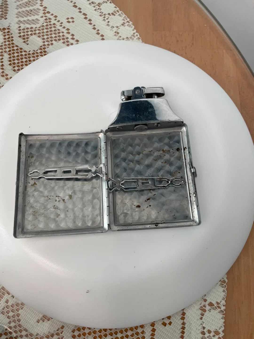 Vintage Cigarette Case Lighter & Box image indicator(2)