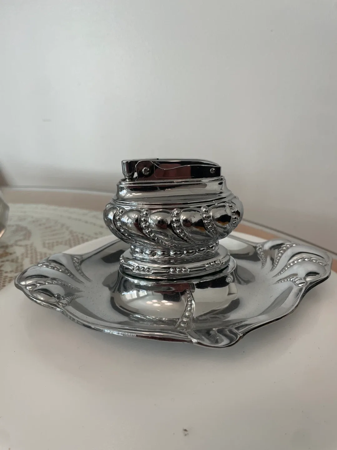 Vintage Cigarette Case Lighter & Box image indicator(9)