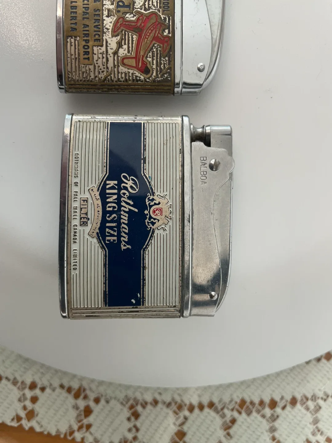Vintage Cigarette Lighters image indicator(9)