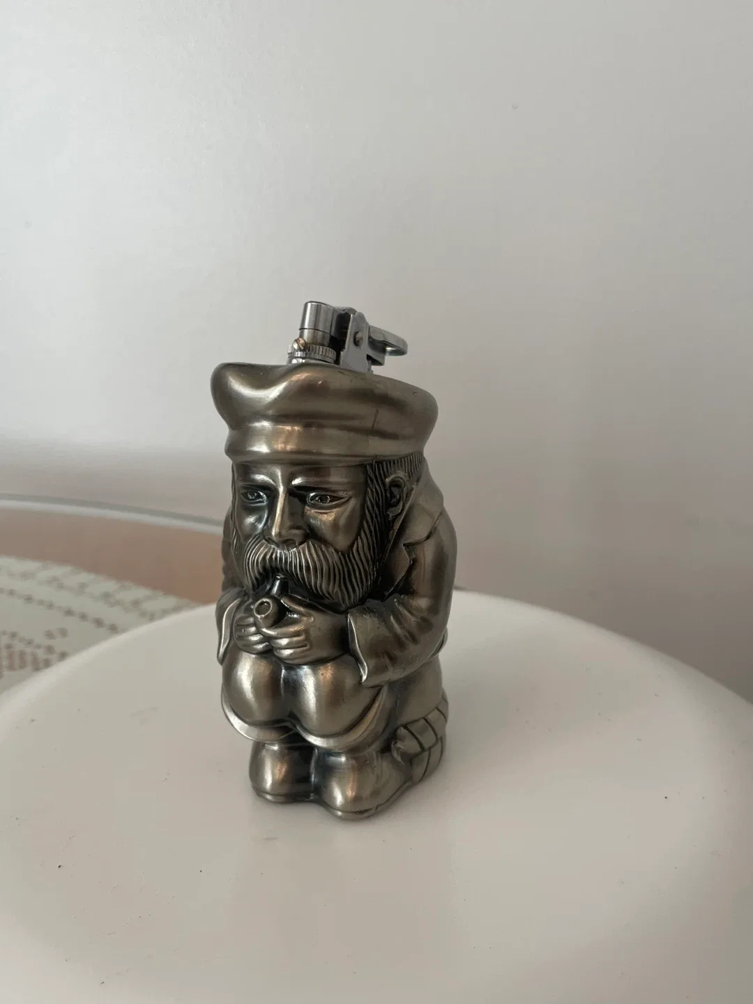 Vintage Novelty Lighters image indicator(2)