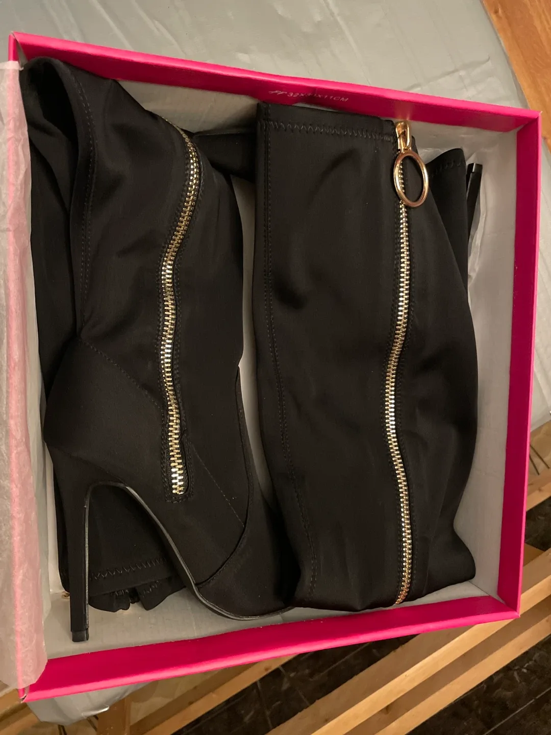 Thigh High Black Boots with Zipper image indicator(7)
