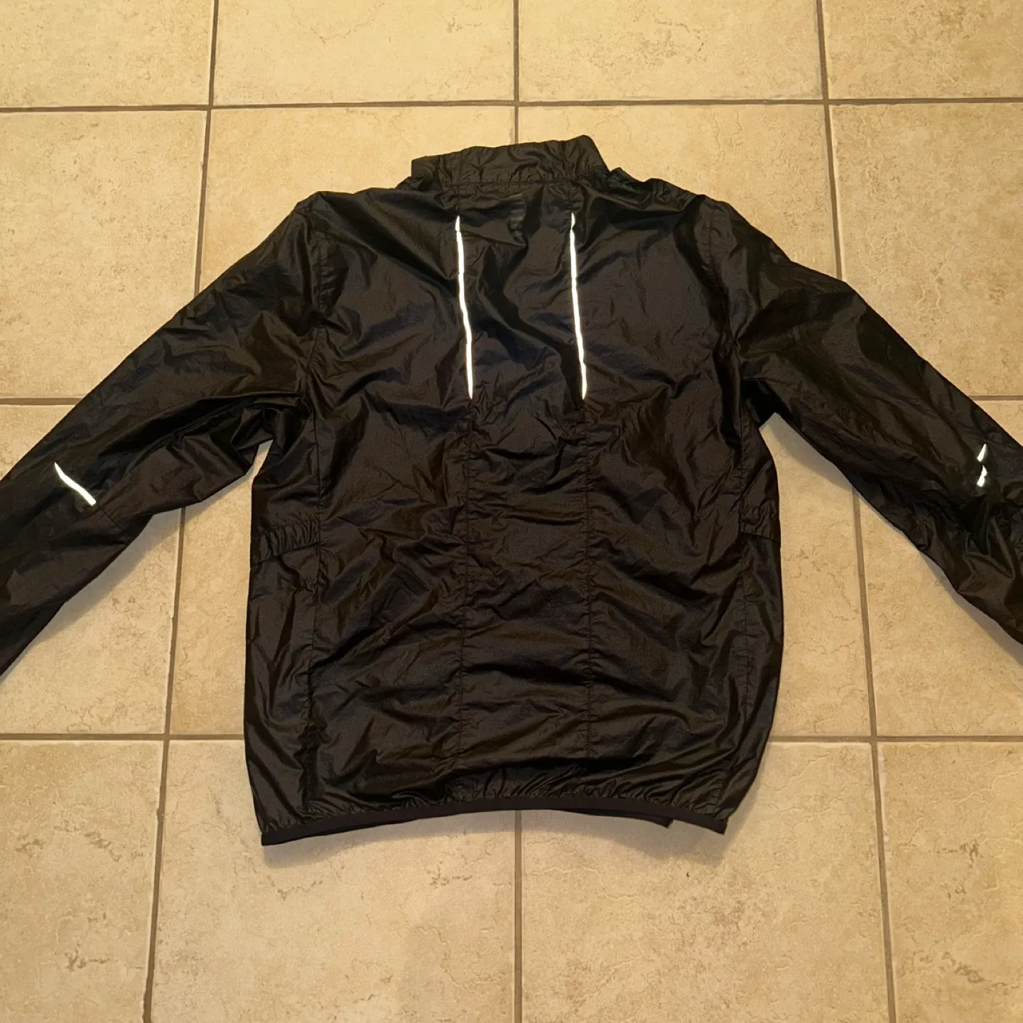 Under Armour Black Running Jacket Men’s M image indicator(3)