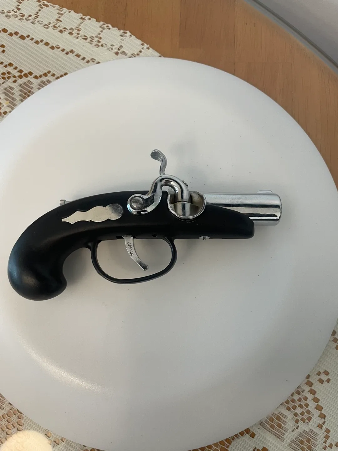 Vintage Gold Tone Lighters - 2 Unique Designs image indicator(7)