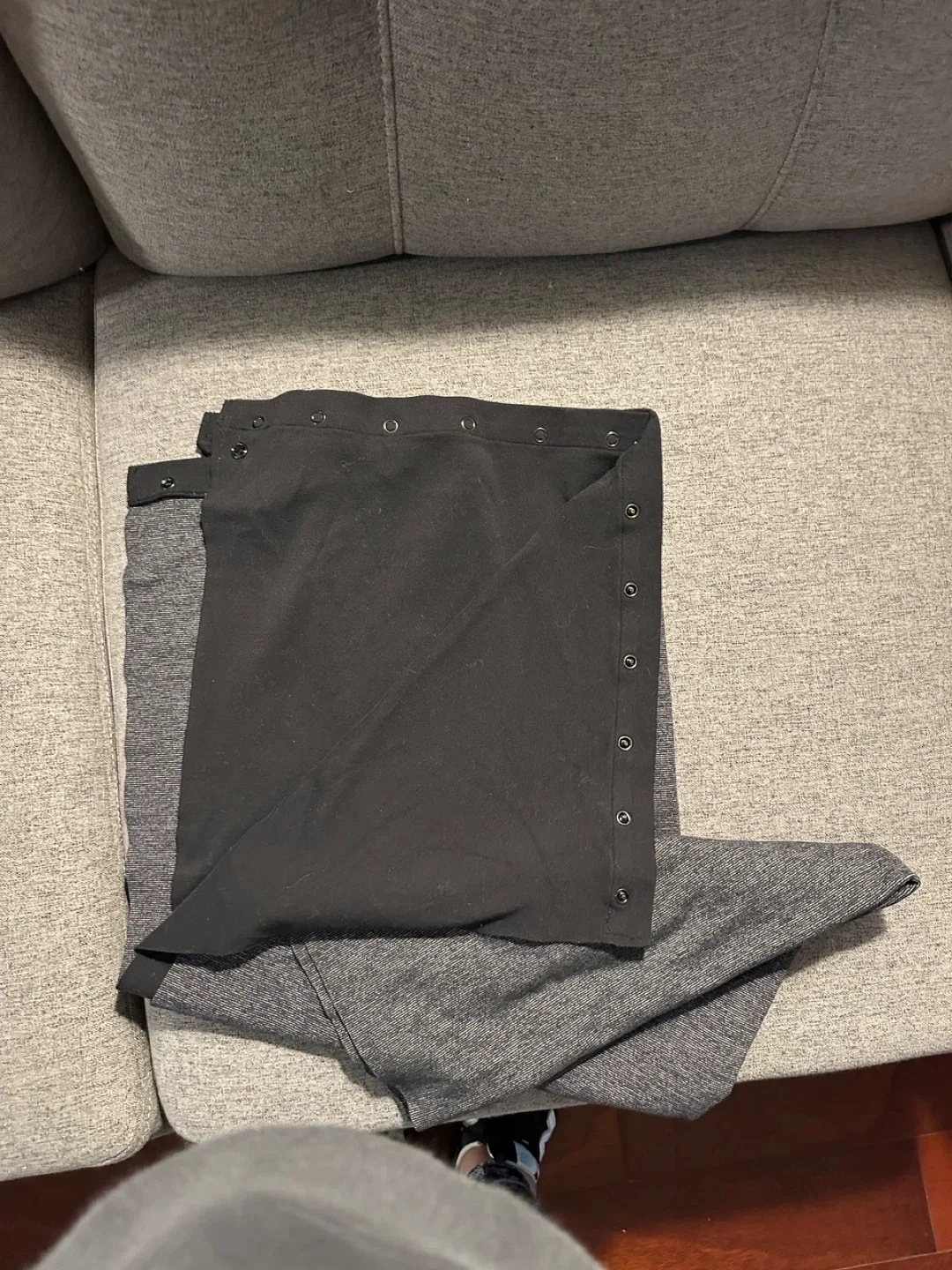 Lululemon Black/Gray scarf image indicator(4)