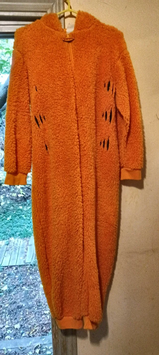 Garfield XL Onesie image indicator(2)