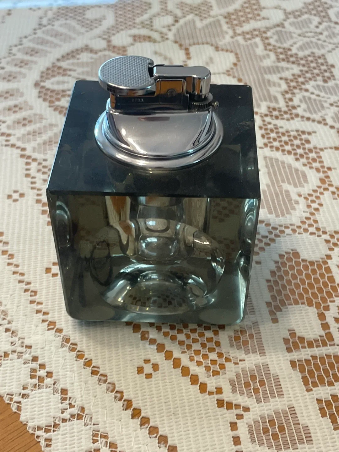 Vintage Table Lighter Collection image indicator(2)