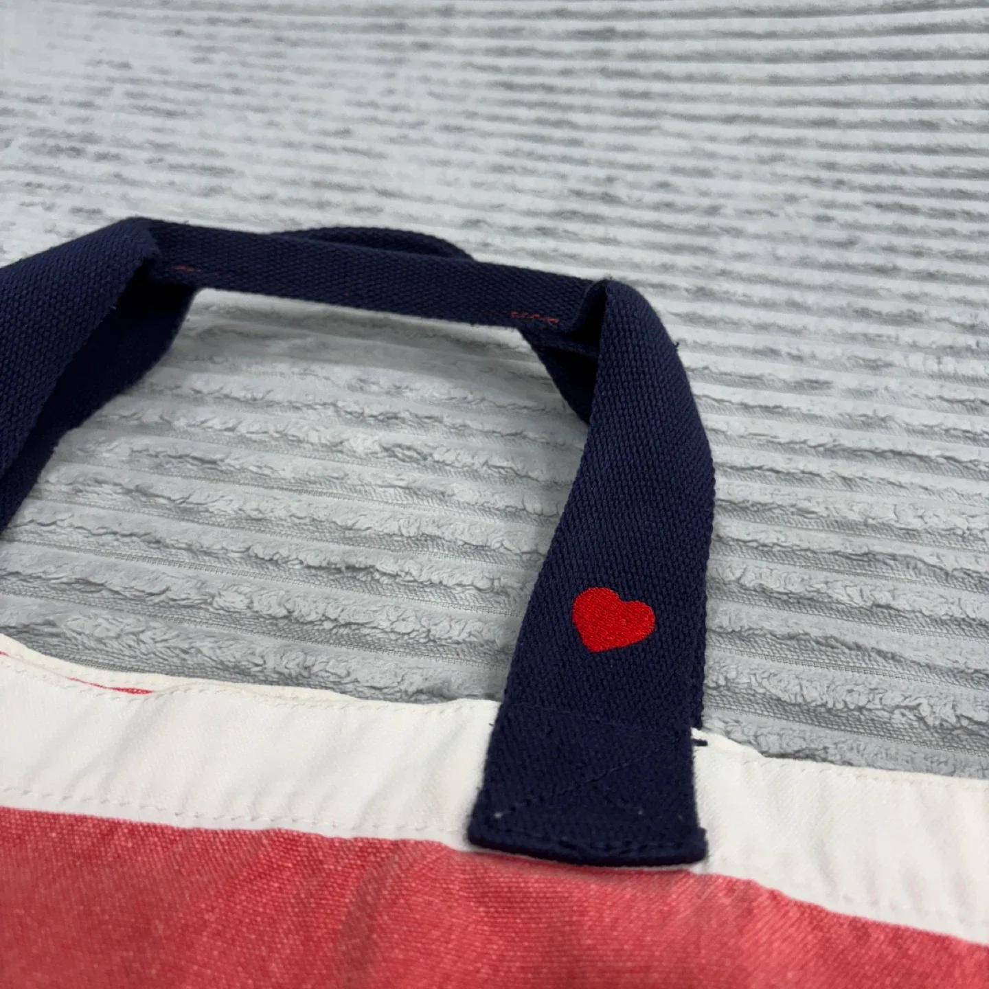 Charlotte Russe Red & White Striped Tote Bag image indicator(3)