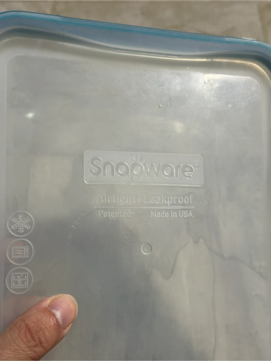 OXO & Snapware Airtight Food Containers (set of 2; like-NEW) - photo 3