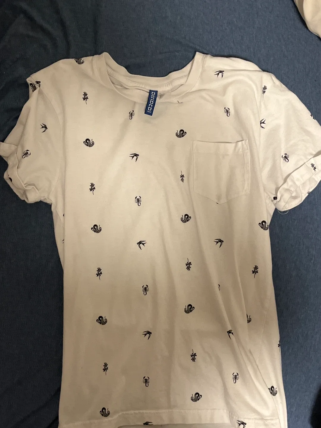 H&M White Patterned T-Shirt - XS thumbnail