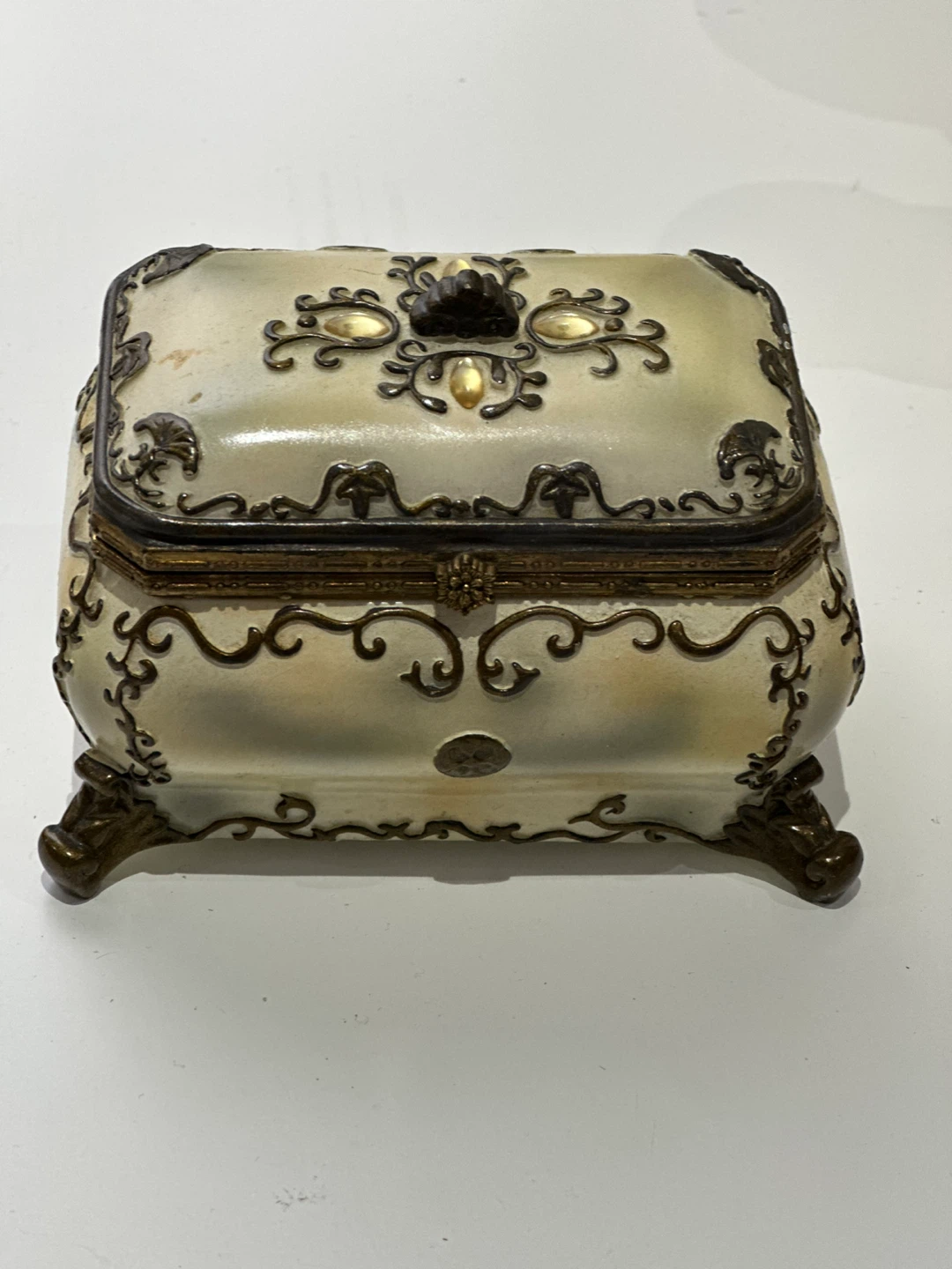 Vintage Trinket Box - photo 2