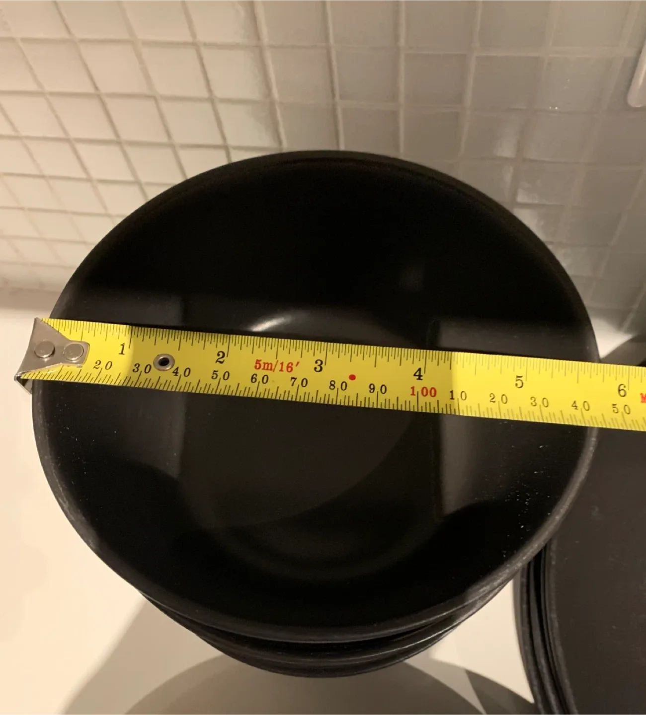 Black Dinnerware Set (Plates & Bowls) image indicator(7)