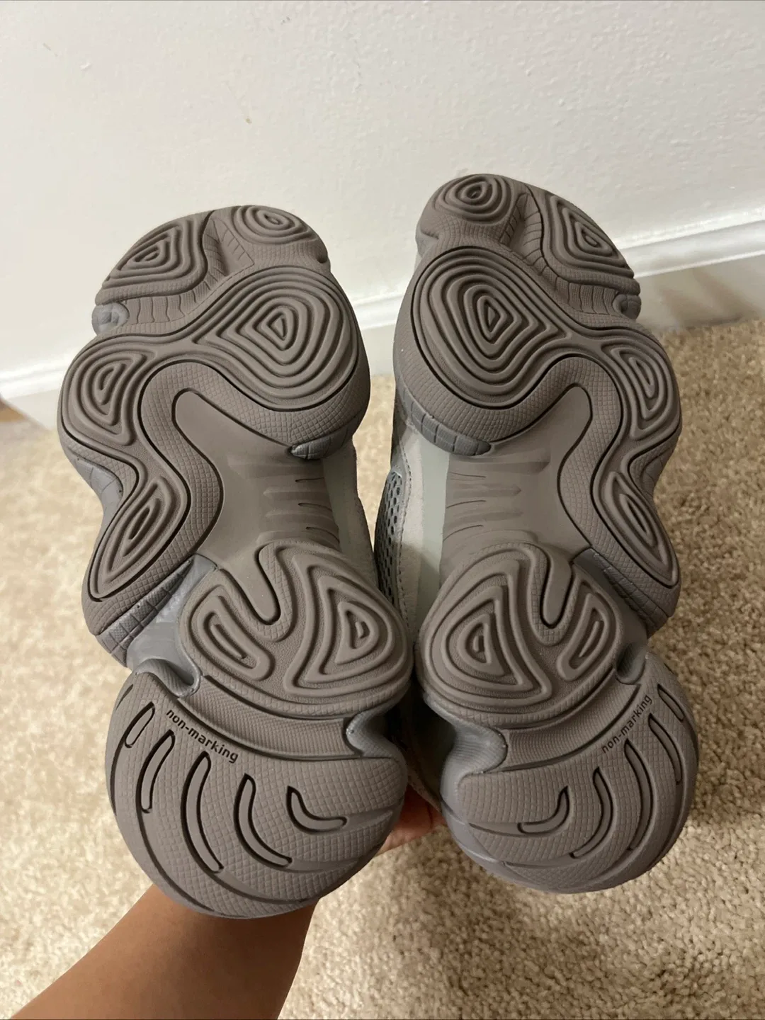 Adidas Yeezy 500 image indicator(4)