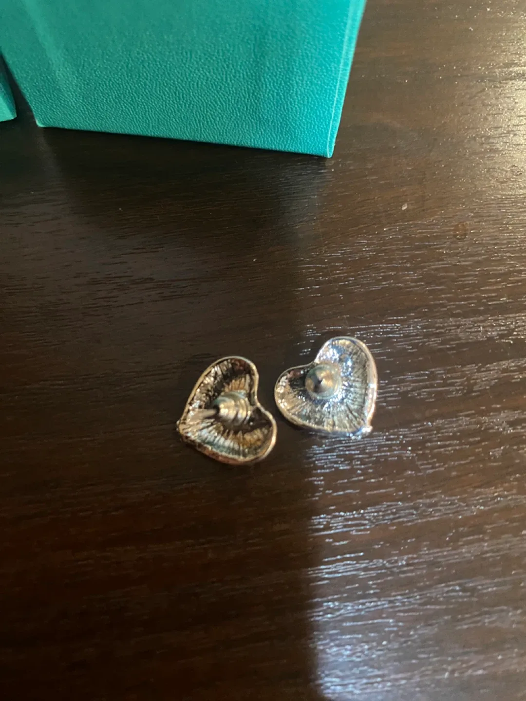 Silver Heart Earrings image indicator(2)