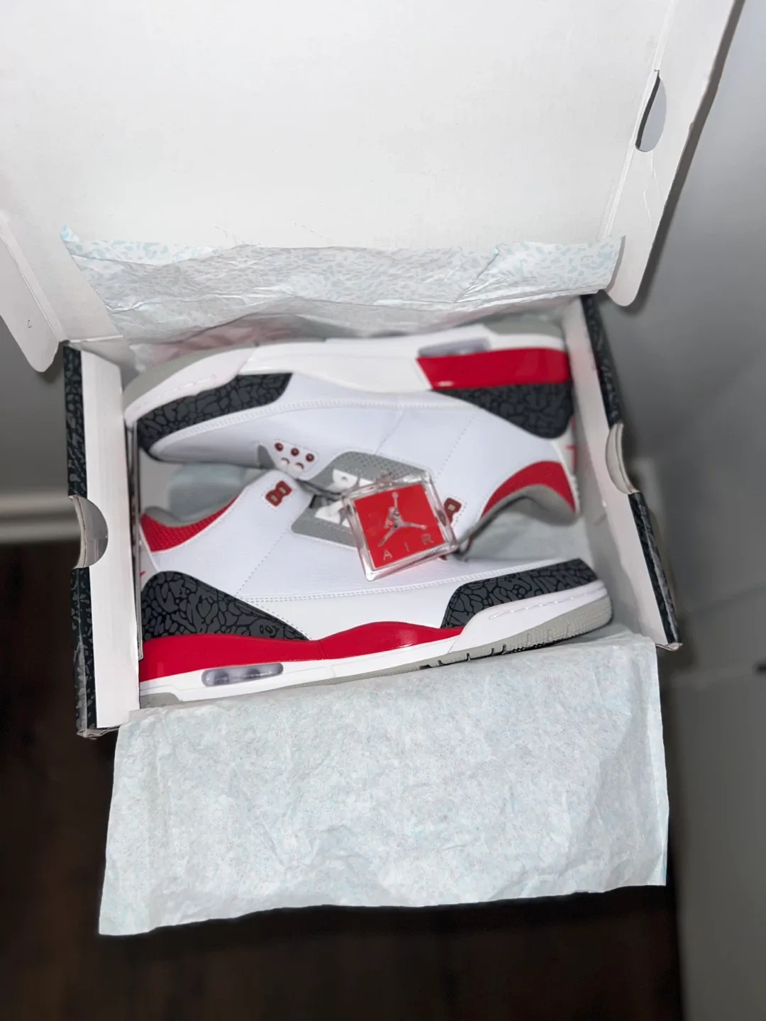 New Air Jordan 3 Retro White/Red Size 11 image indicator(3)