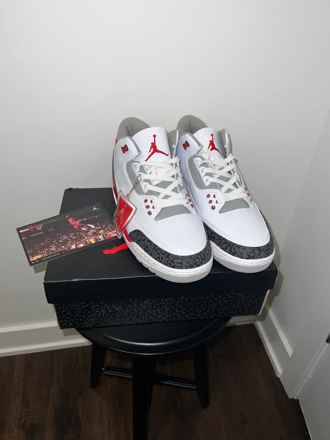 New Air Jordan 3 Retro White/Red Size 11 image indicator(6)