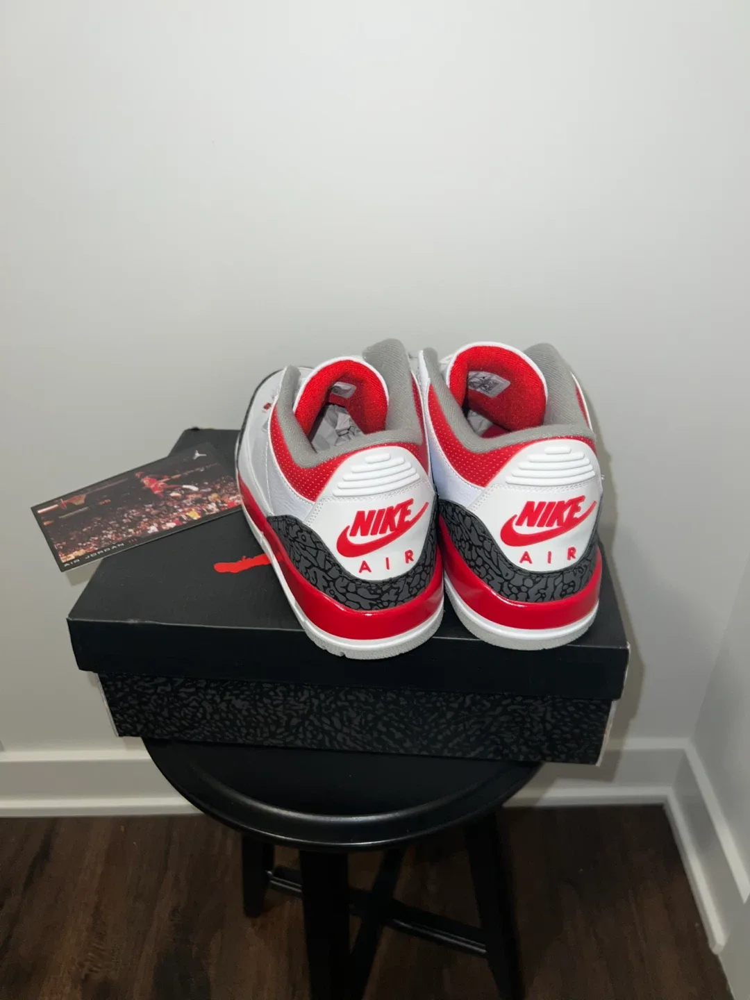 New Air Jordan 3 Retro White/Red Size 11 image indicator(5)