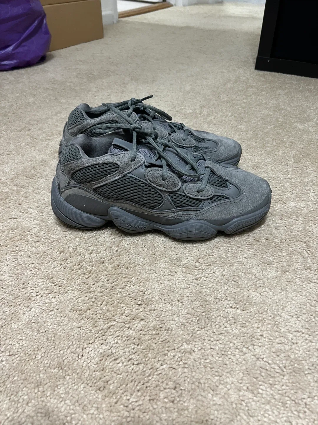 Adidas Yeezy 500 image indicator(3)