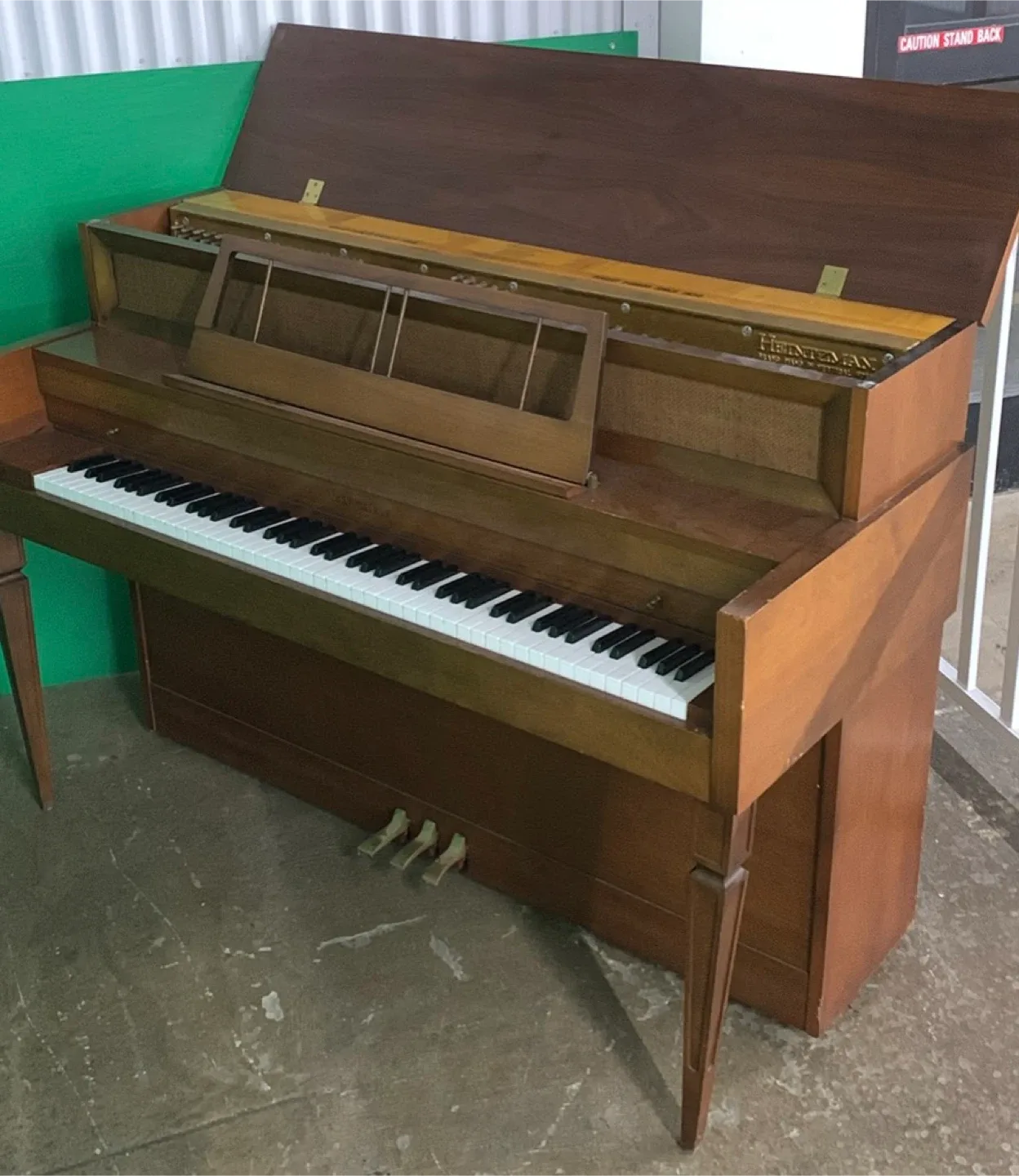 Heintzman Upright Grand Piano image indicator(2)