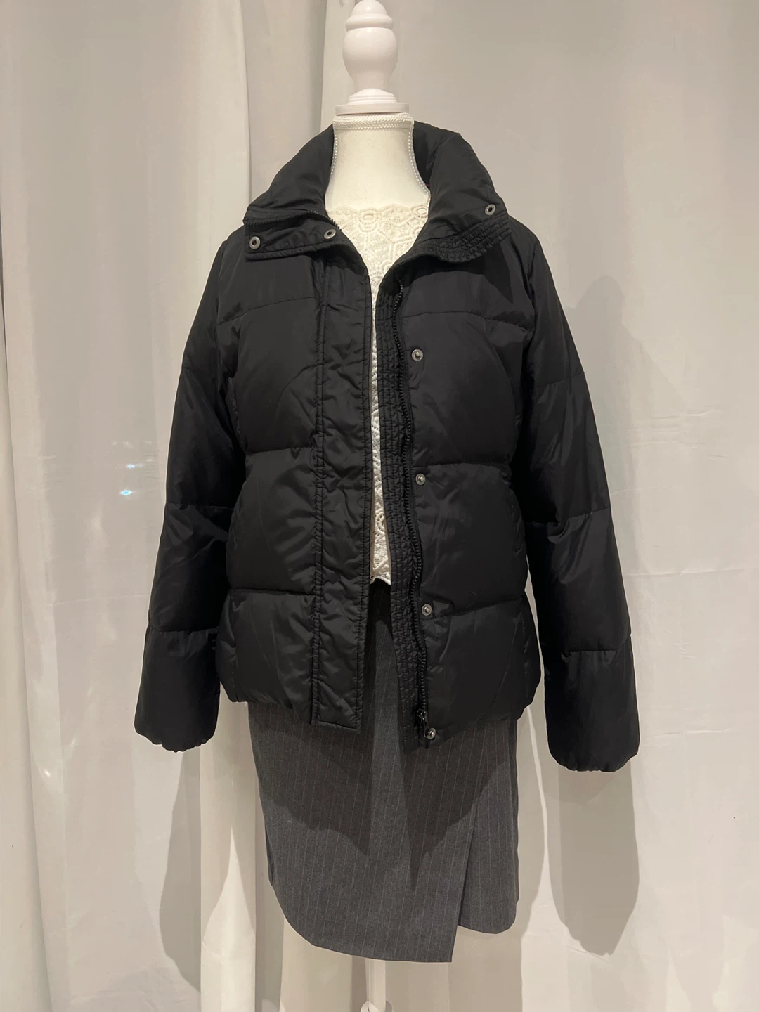 Black Puffer Jacket Size M - photo 2