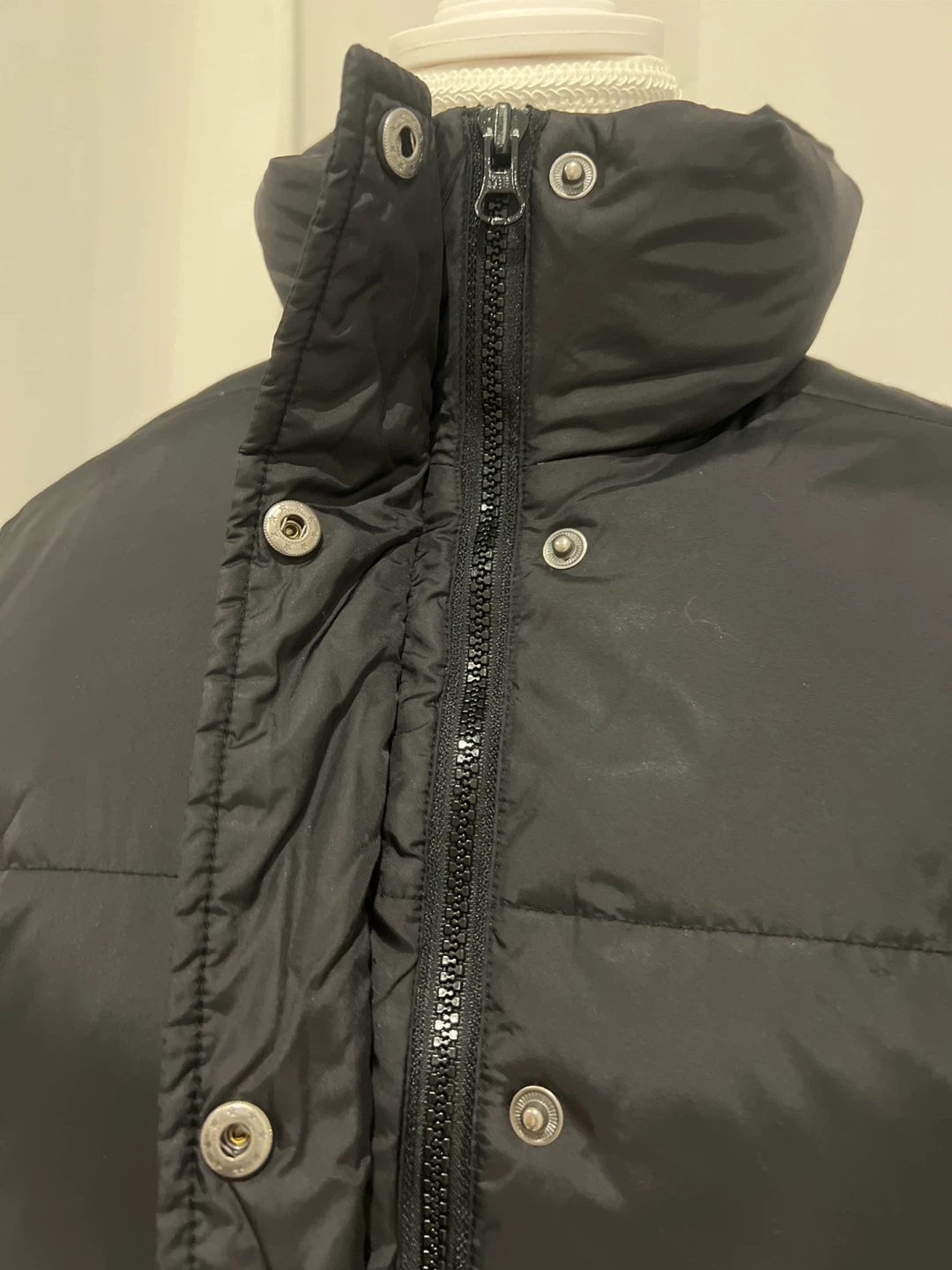 Black Puffer Jacket Size M - photo 4