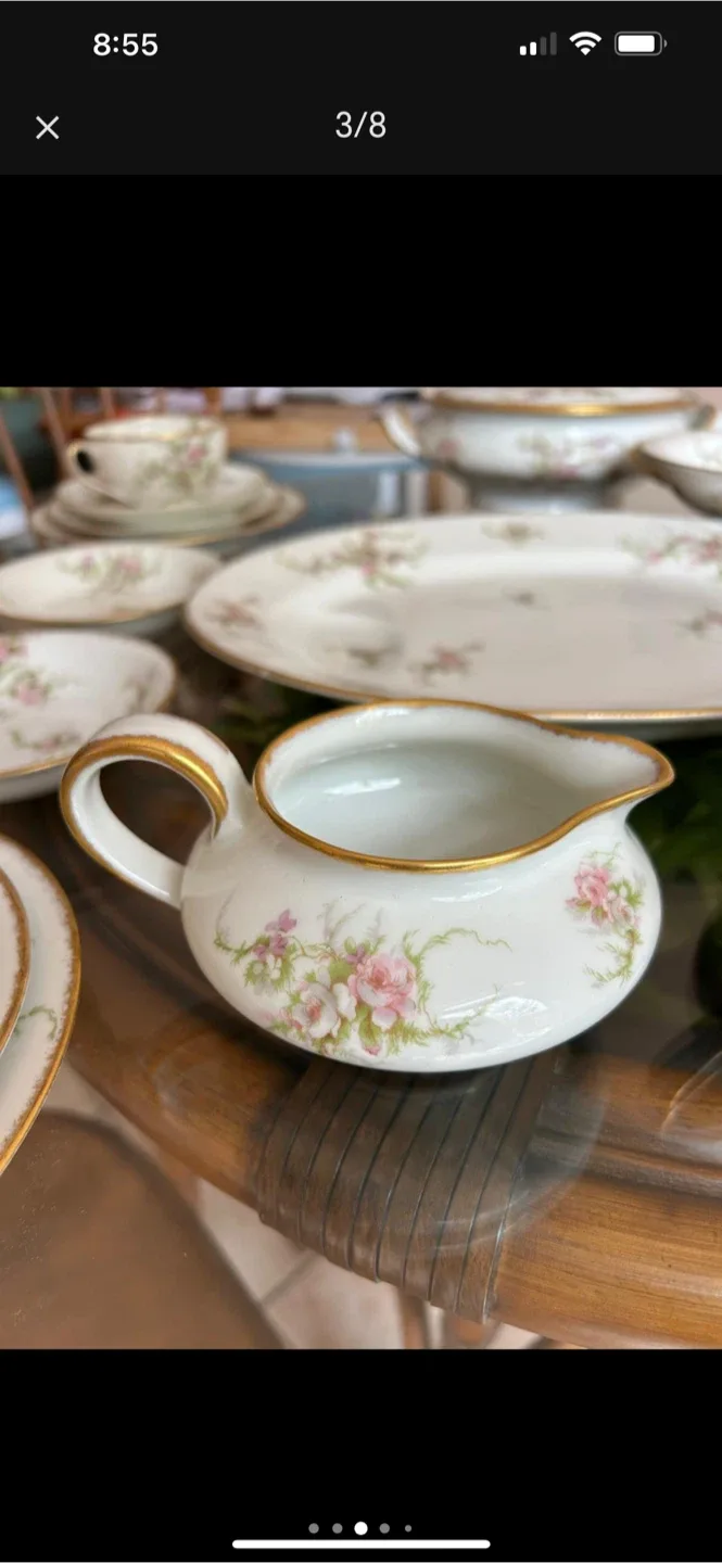 Vintage Floral China Set image indicator(3)