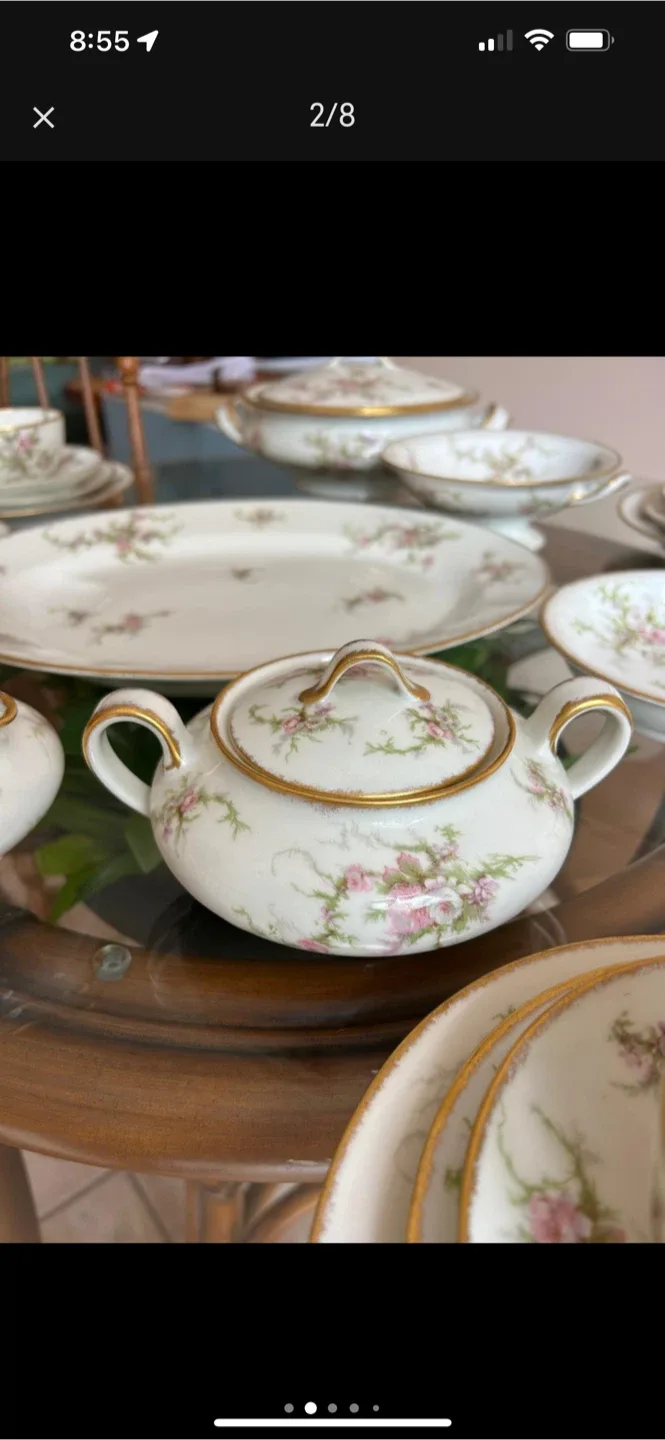 Vintage Floral China Set image indicator(2)