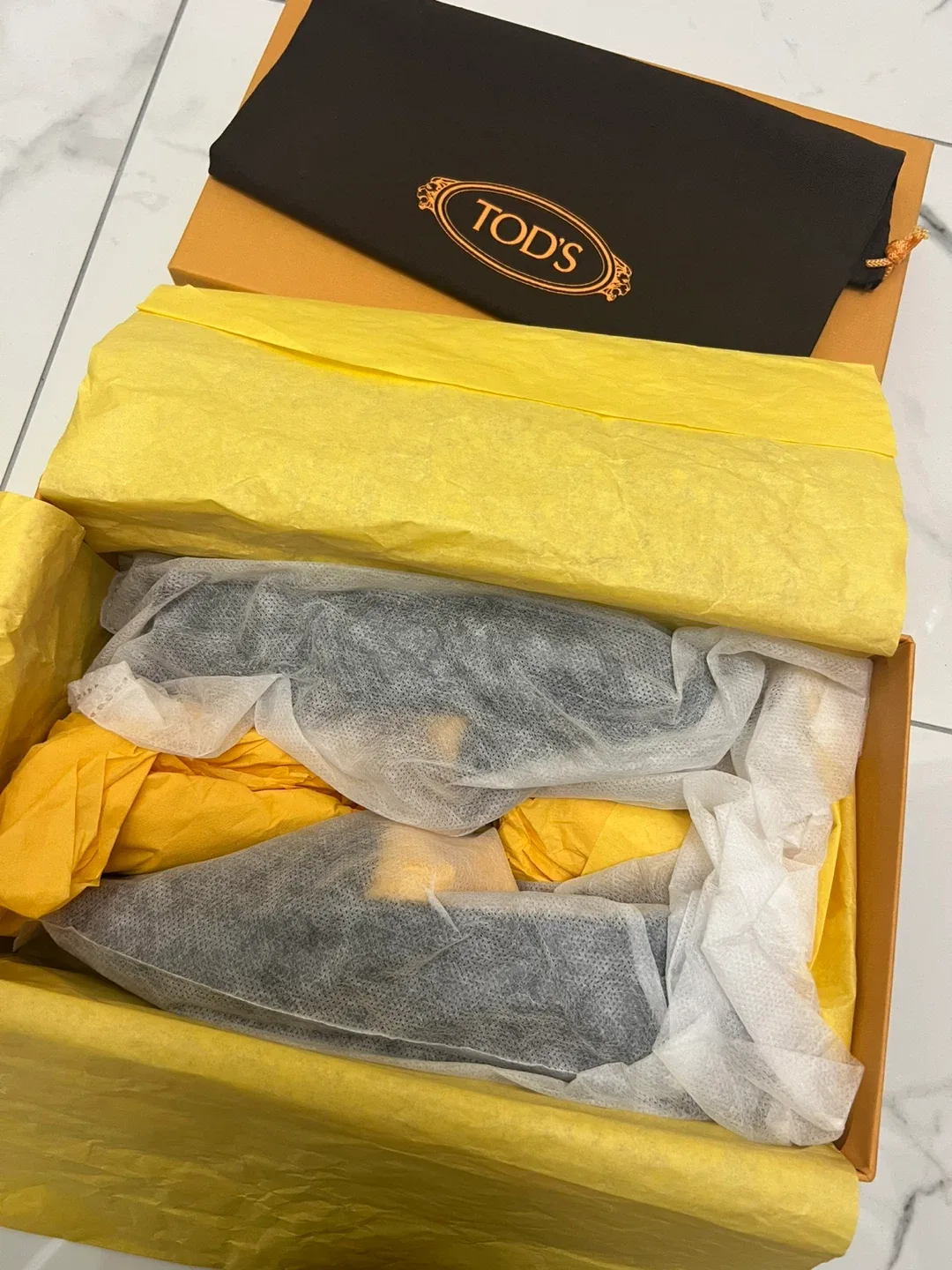 Tod's Black Leather Loafers Size 35.5 image indicator(3)