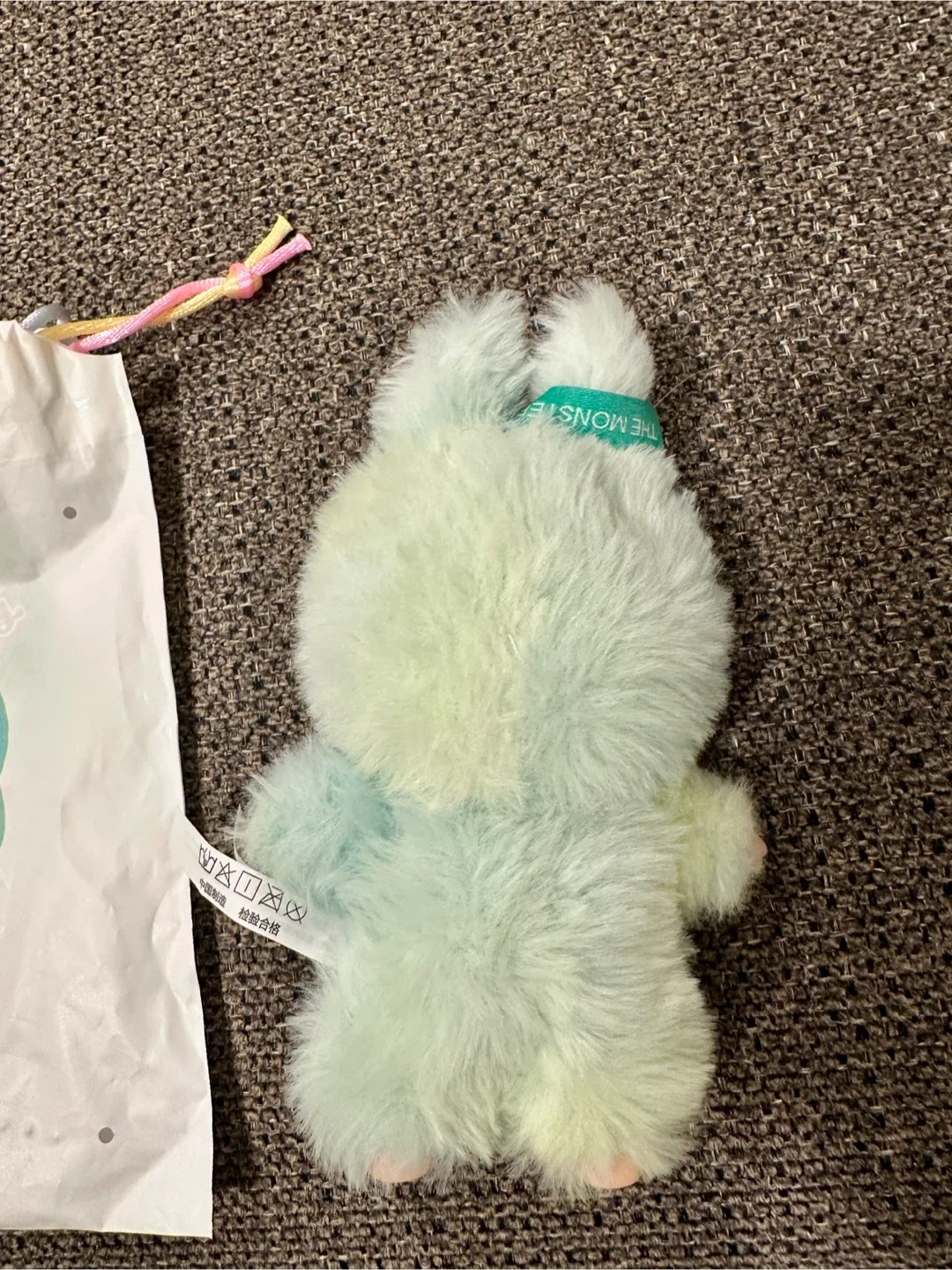 Labubu - Big into Energy - Serenity image indicator(4)