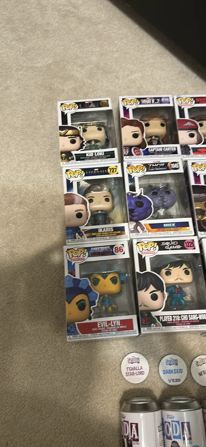 SELLING AND TRADING FUNKOS SHOOT ME AN OFFER image indicator(2)
