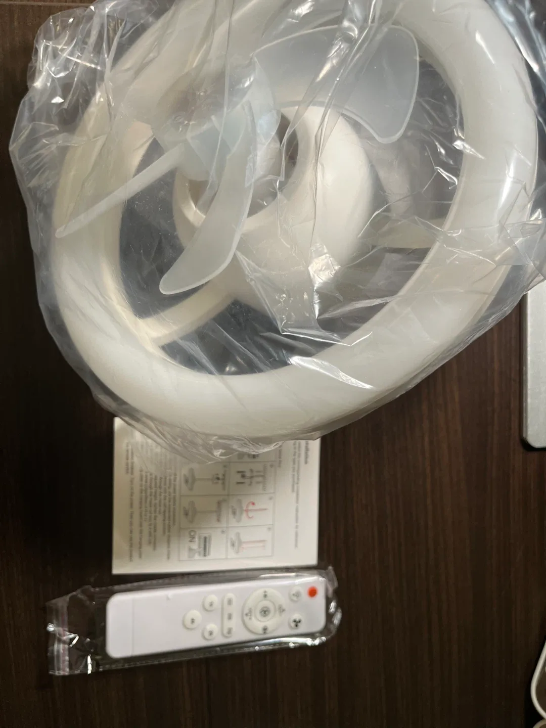 Brand new LED Fan Light - 360° Rotation image indicator(3)