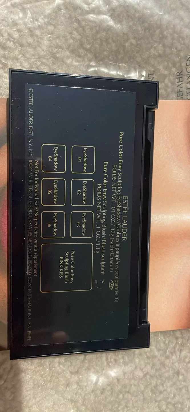 Estée Lauder Pure Color Envy Sculpting Blush/Eyeshadow Palette image indicator(2)