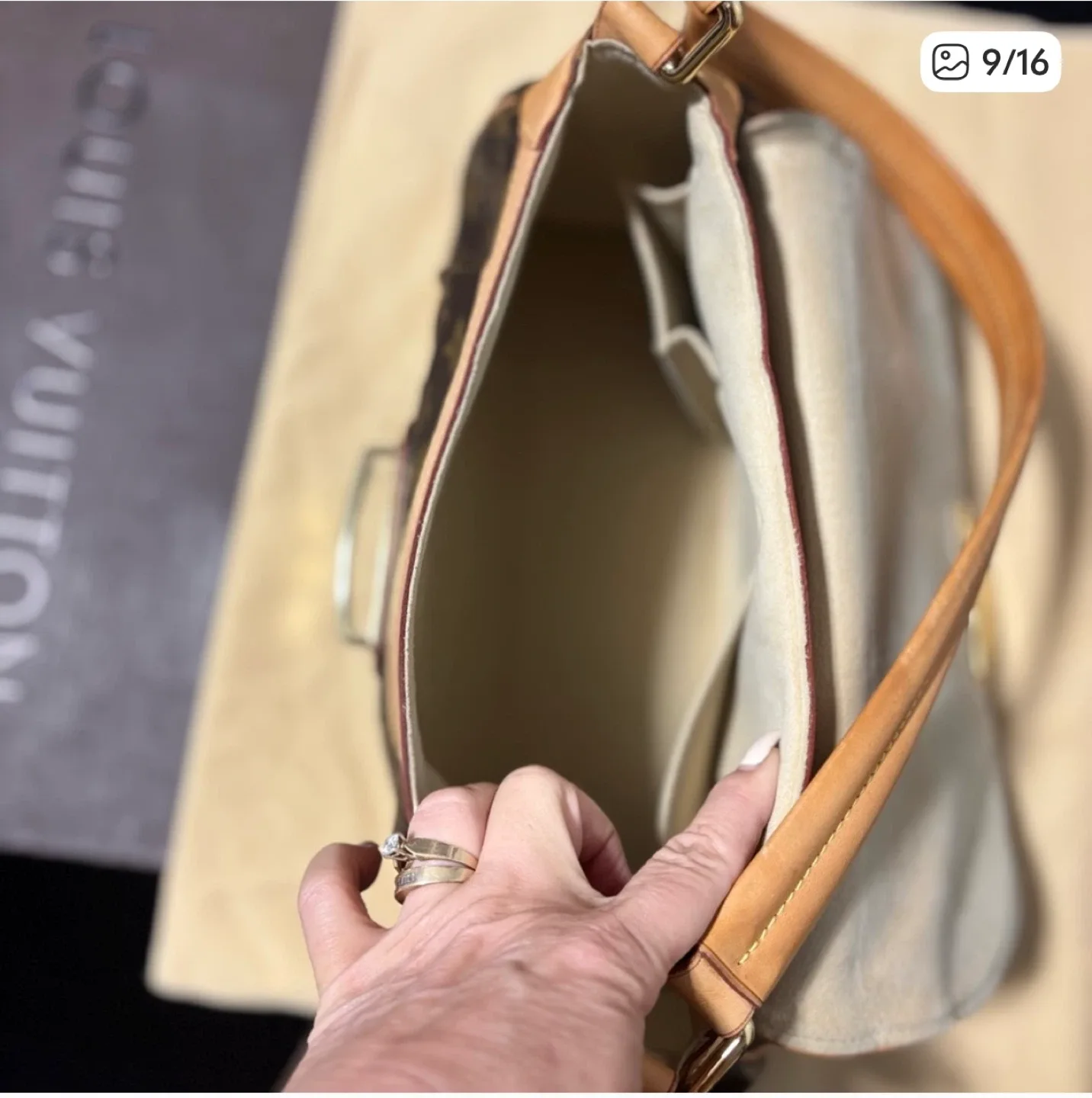 Louis Vuitton Monogram Canvas Shoulder Bag image indicator(10)