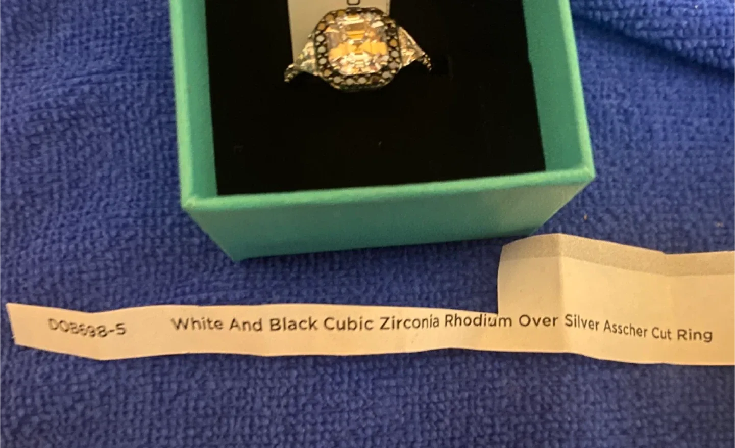 White & Black Cubic Zirconia Asscher Cut Ring image indicator(3)