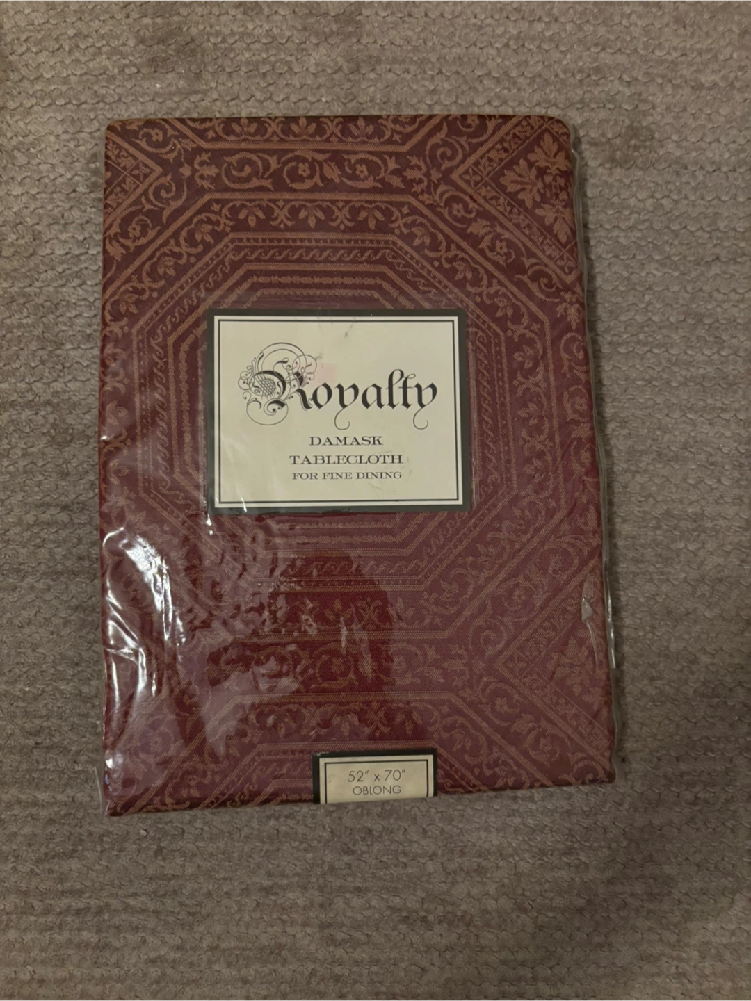 Royalty Damask Tablecloth 52x70 Wine - New - photo 2