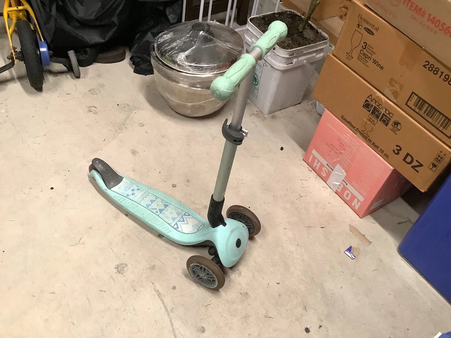 Mint Green Micro Mini Scooter image indicator(2)
