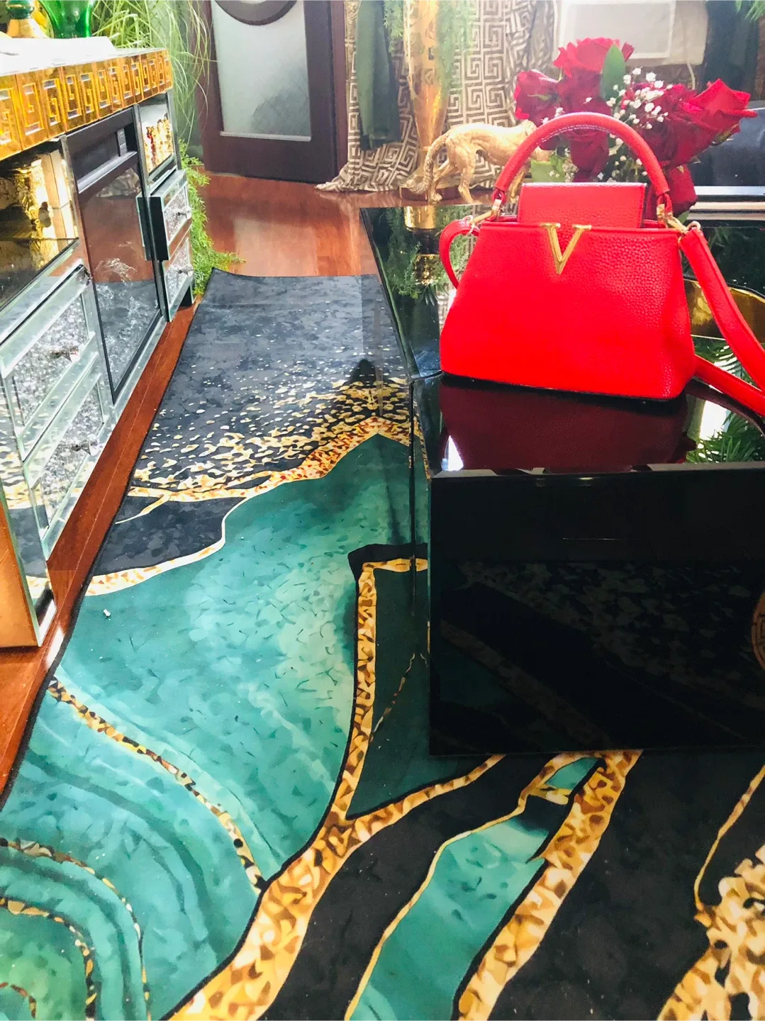 Gomelly Red Leather Shoulder Bag thumbnail
